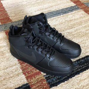 Brand New Nike court borough mid winter. Size 12